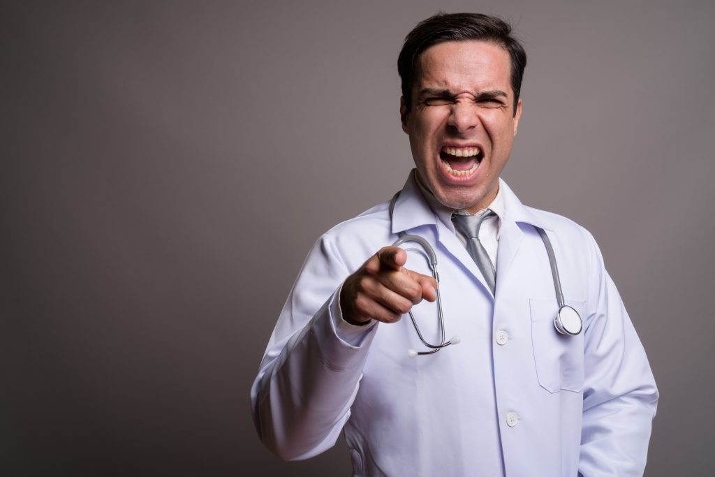 the-5-most-common-causes-of-negative-doctor-reviews-reputationdefender